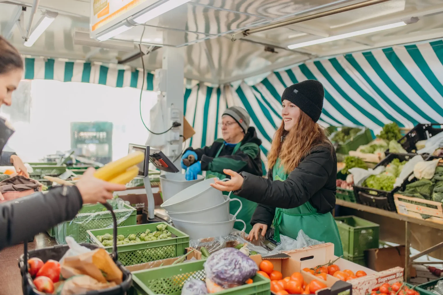 Marktstand des Biohofs Knaus am Mindelheimer Marienplatz